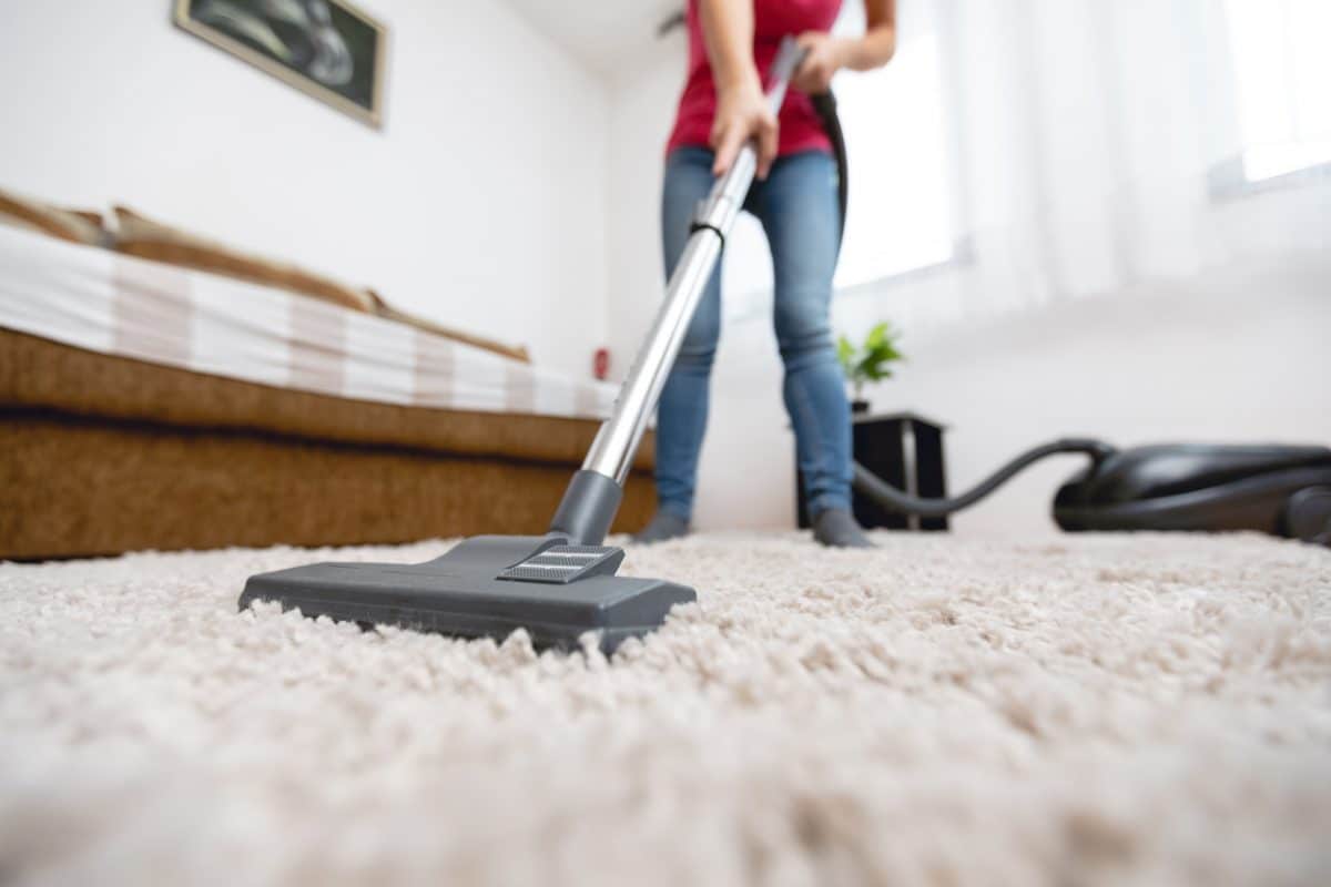 Tips To Vacuuming Your Carpet This Winter